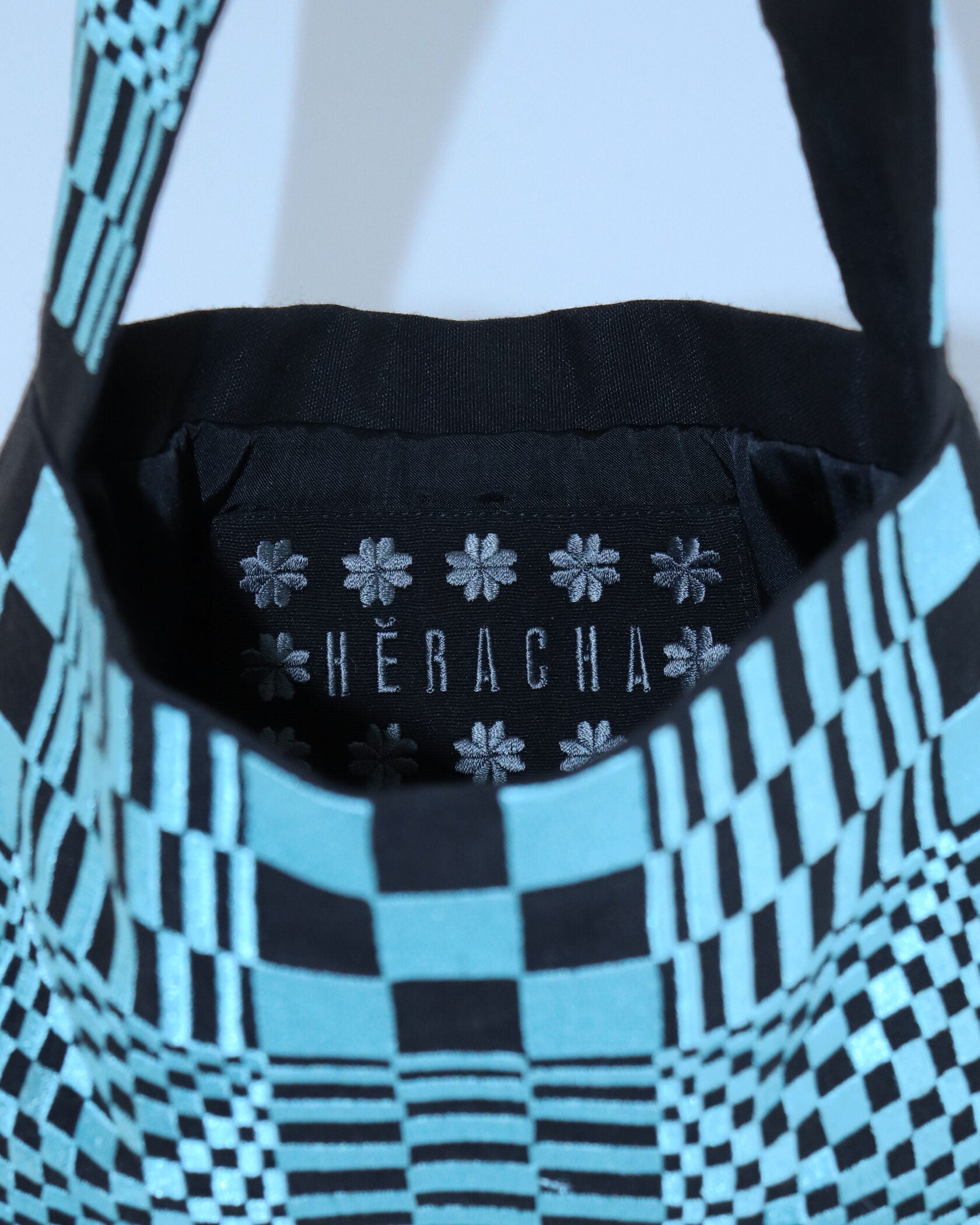 Kiss textile reverie bag
