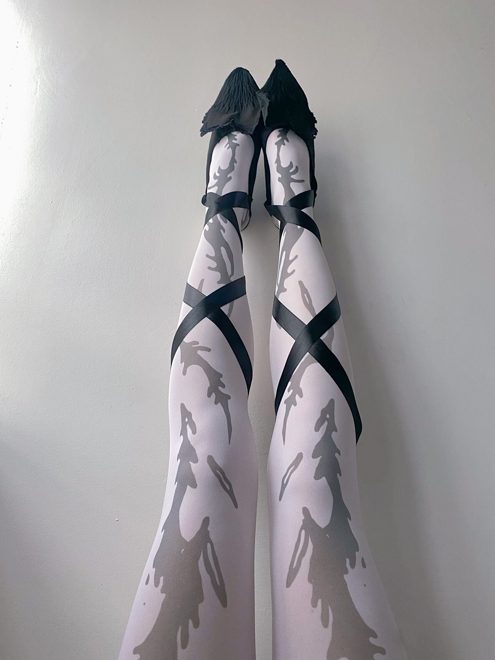 Thistle tights white