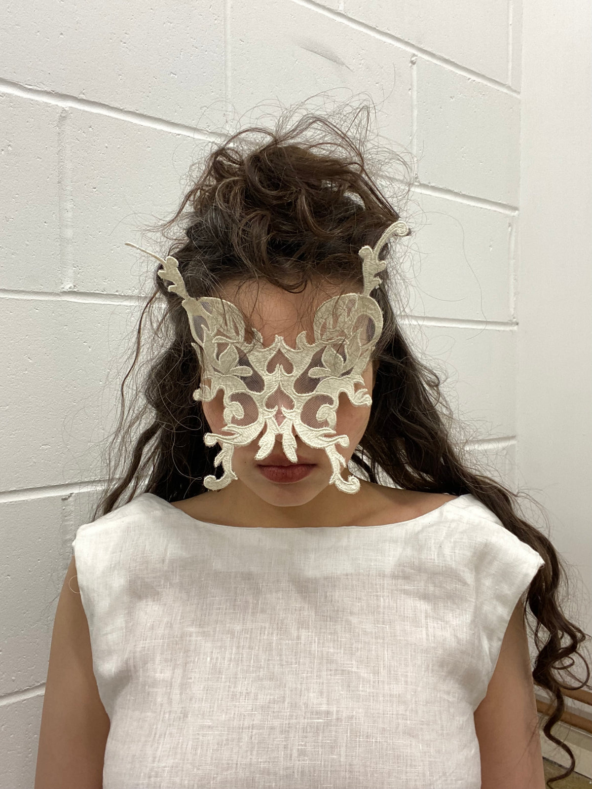 Mask from the lights N°1 —Tukhatmash N°1