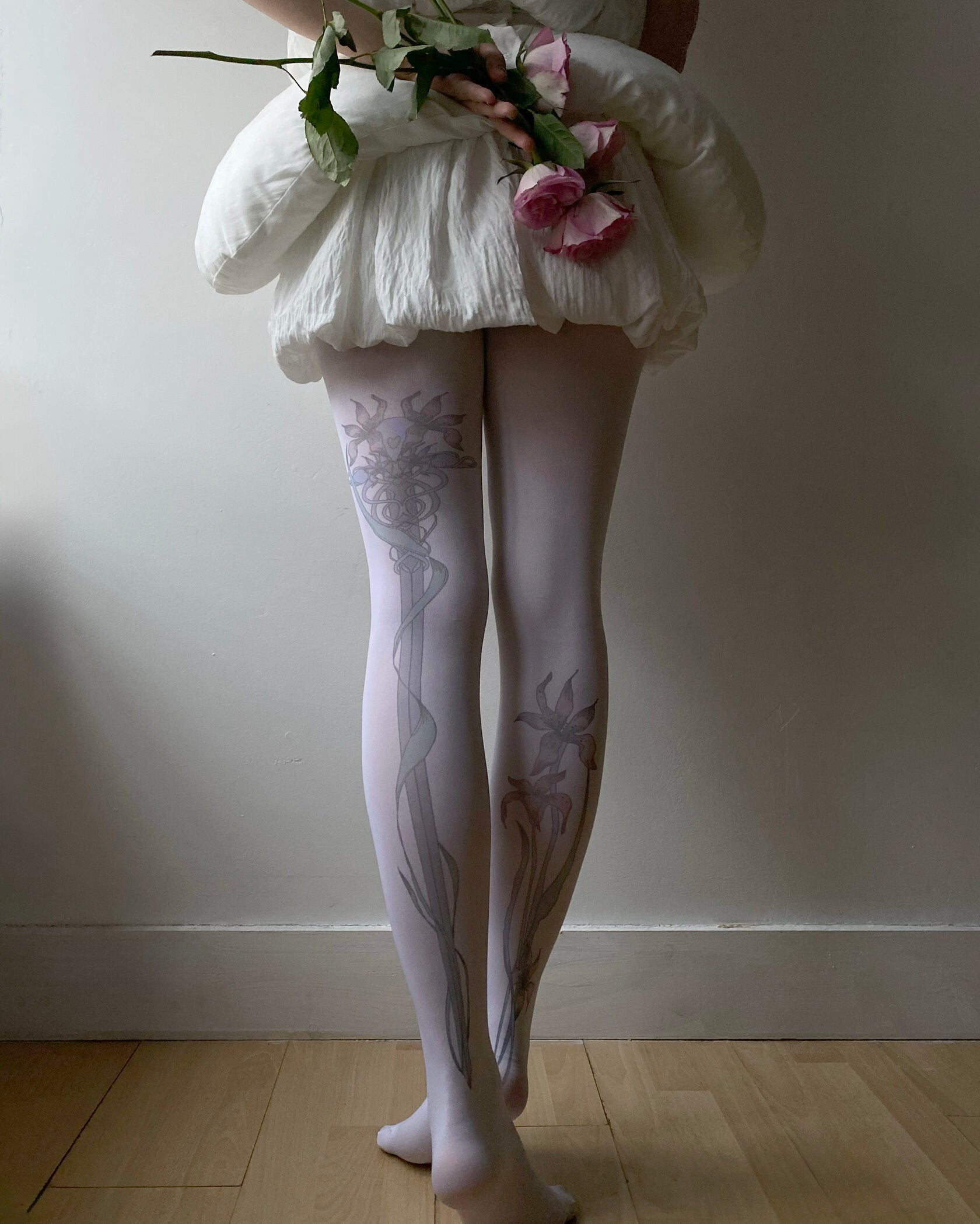 Lily and sword tights